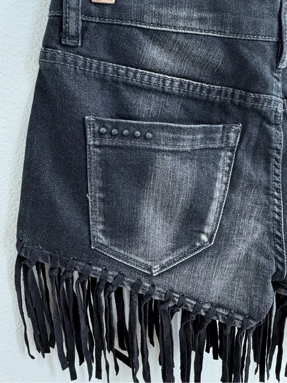 NWT BLANKNYC Black Fringe Denim Shorts Size 25 Festival Boho Western